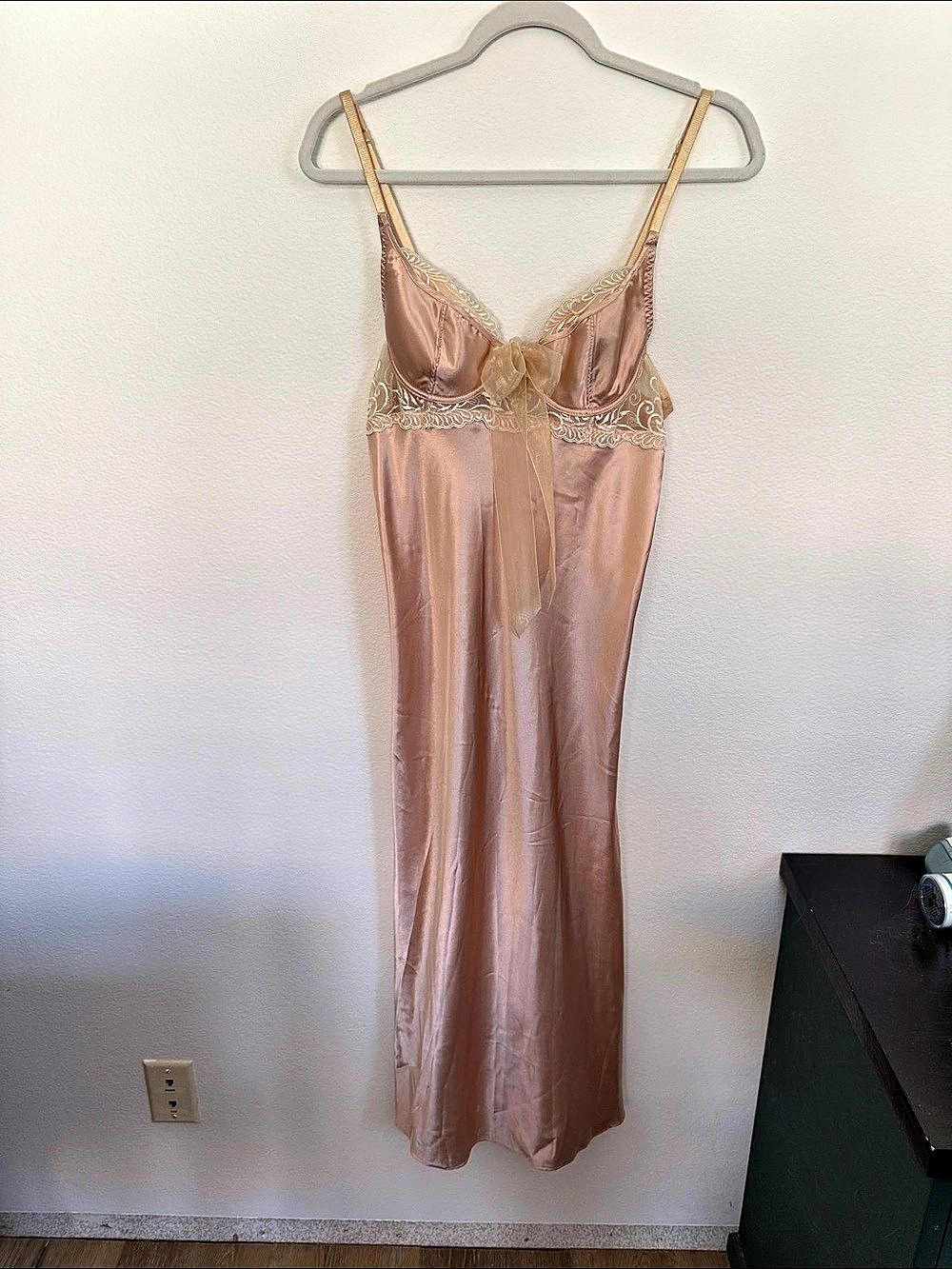 Je Tadore Lace Trim Satin Chemise in Pink Size Small Like New negligee vintage i